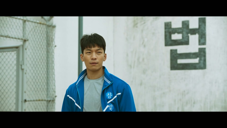 uump4.cc_[鲨鱼：起点][HD-MP4/2.6GB][韩语中字][1080P]